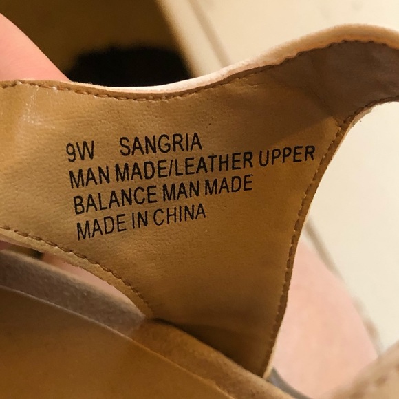 Array White Sandals - Picture 9 of 9